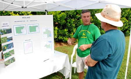 Ken Holden advocates incorporating Redland